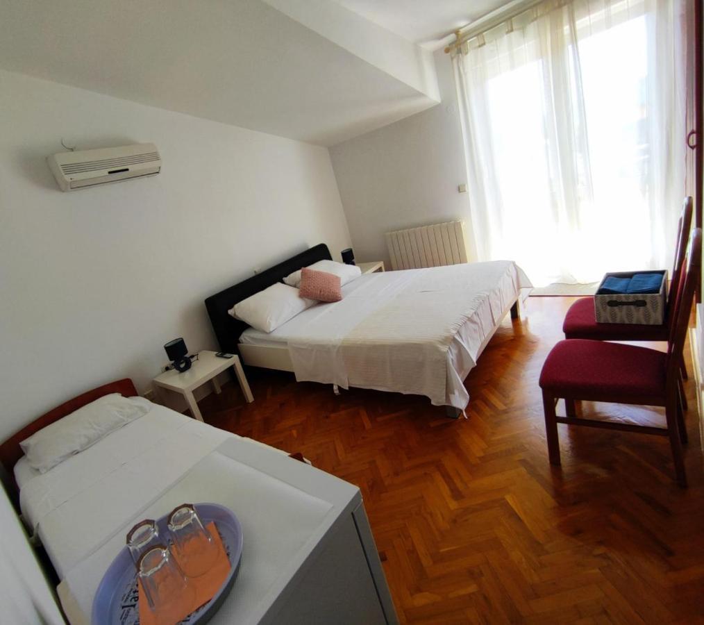 Guesthouse Varnica Kaštel Lukšić Buitenkant foto