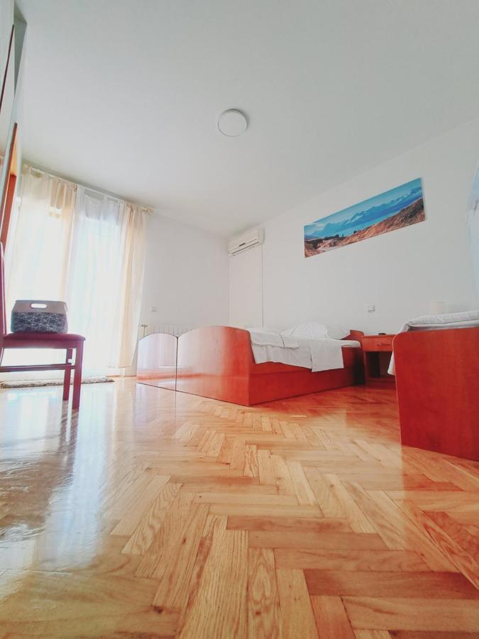 Guesthouse Varnica Kaštel Lukšić Buitenkant foto