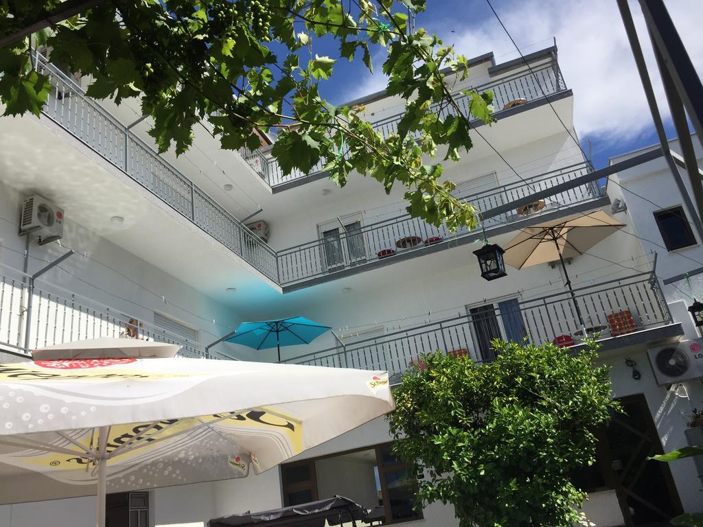 Guesthouse Varnica Kaštel Lukšić Buitenkant foto