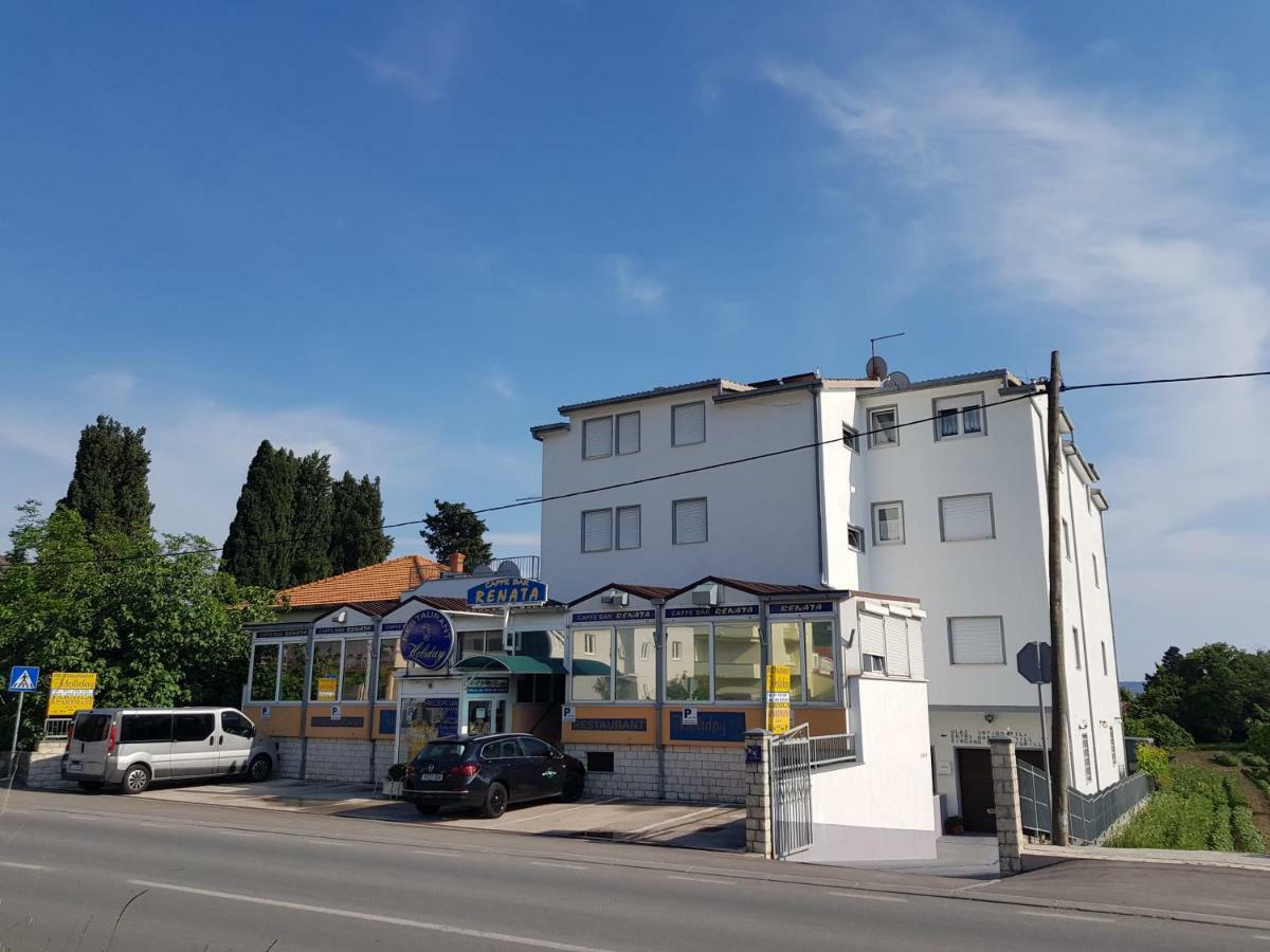 Guesthouse Varnica Kaštel Lukšić Buitenkant foto